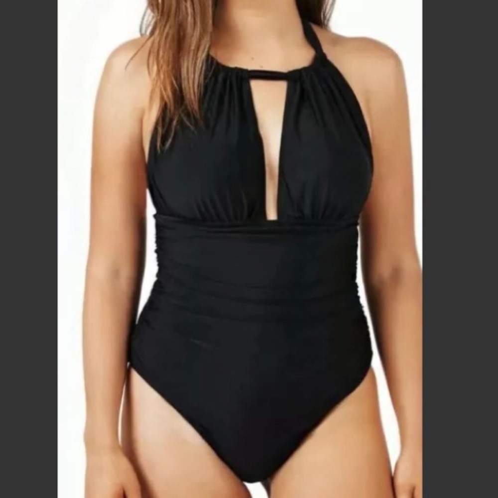 ❌SOLD CUPSHE sexy ruched tummy control black halter bathing suit NWT M Black